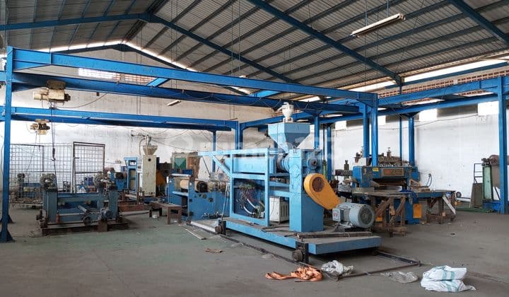 Gudang. Pabrik.hitung.tanah. Main.road.kopo Dekat Tol Akses.kontainer.dijual.cepat.dan.murah