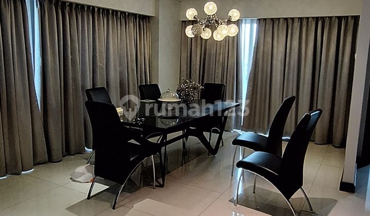 Exclusive Apartment in the Center of Bandung City Elroyale. Private Elevator for Sale.