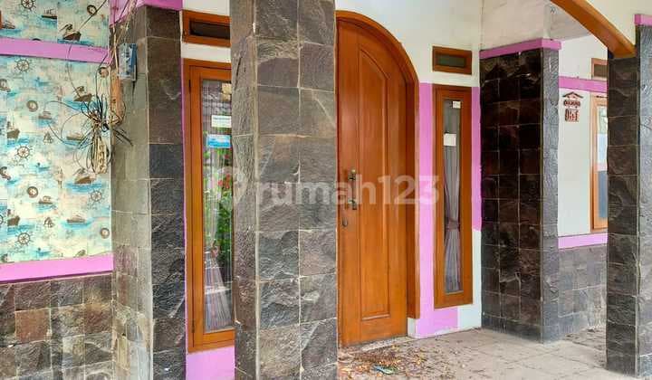 Rumah Luas Hitung Tanah di Griya Bandung Asri, Lokasi Menghadap Jalan Ciwastra, Dijual Cepat