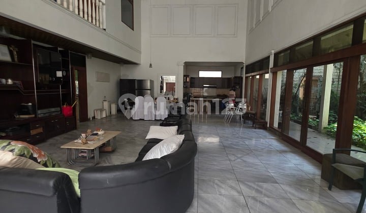 Disewakan Nego Sampai Jadi Rumah Klasik Jl Utama Martanegara Cocok untuk Cafe Kantor Gudang Usaha