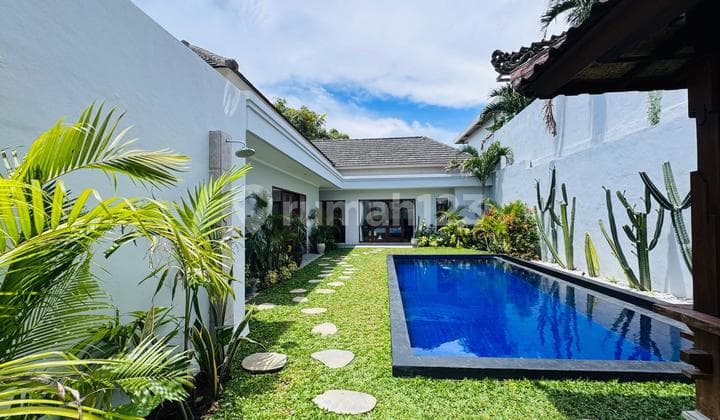 Villa Modern Furnished Murah Di Berawa Canggu Bali