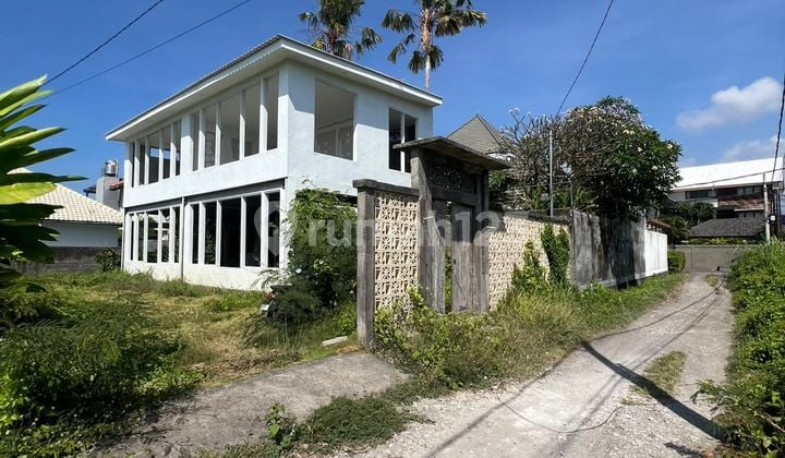 Land with Existing Buildings in Sanur Villa Environment