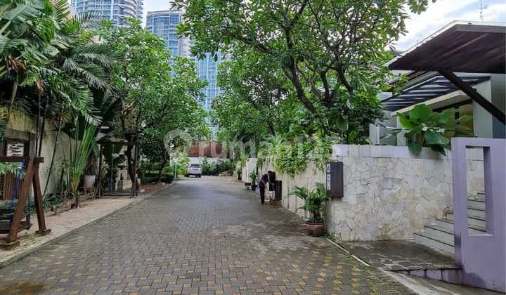 Beautiful Townhouse Kemang Quite And Cozy
