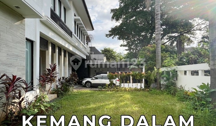 Rumah Kemang Dalam Terawat Asri Jalanan Lebar