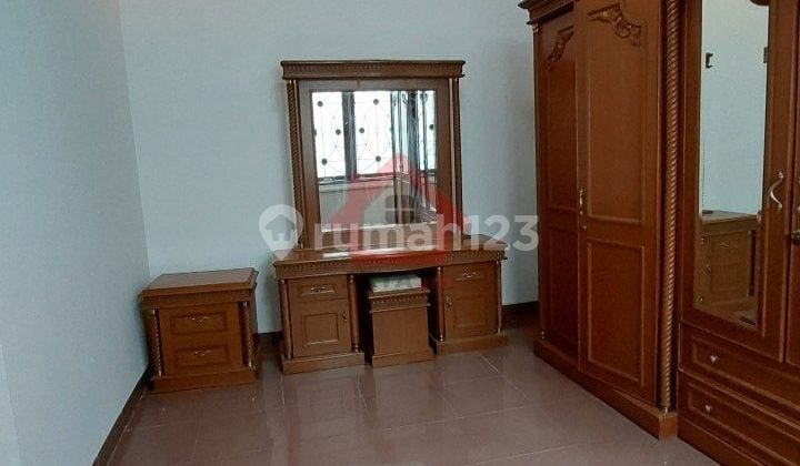For Sale 2-Story House with Good SHM in South Petukangan