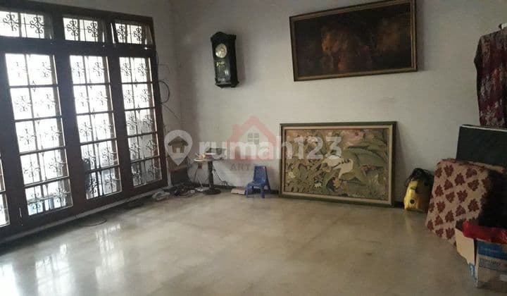 Dijual Rumah Lama Hitung Tanah SHM di Cikini