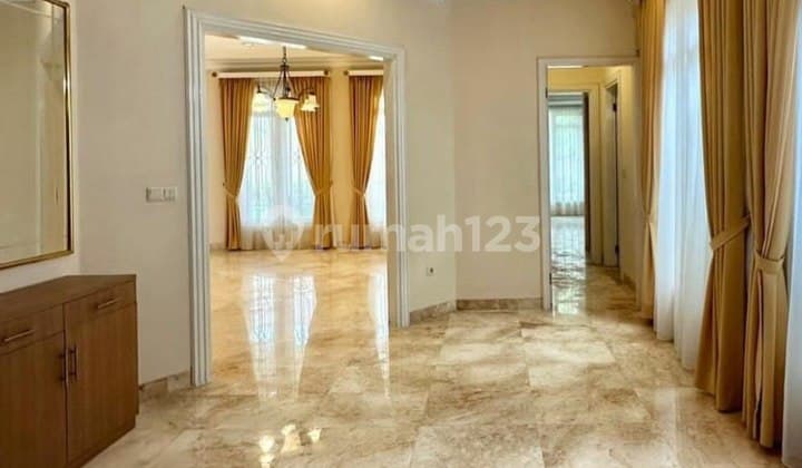 Rumah Mewah American Classic Style Dalam Komplek Di Lebak Bulus