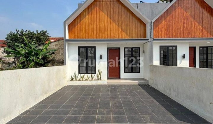 Scandinavian House dengan Rooftoop di Cipedak Jagakarsa