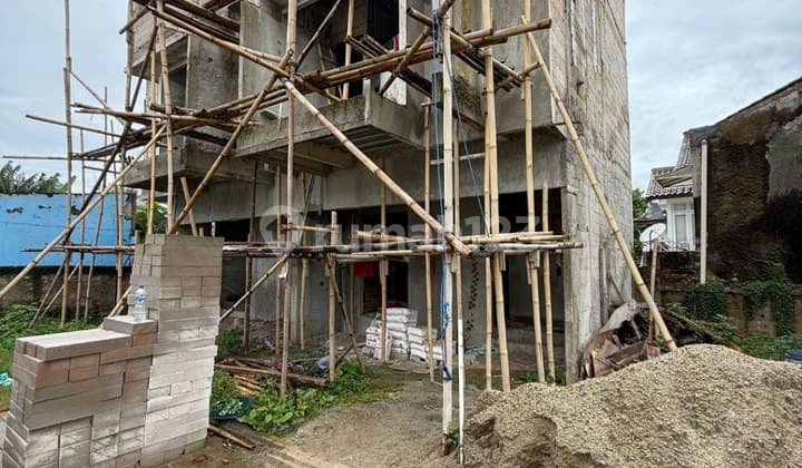 Rumah Baru Dalam Cluster di Bintaro Sektor 9