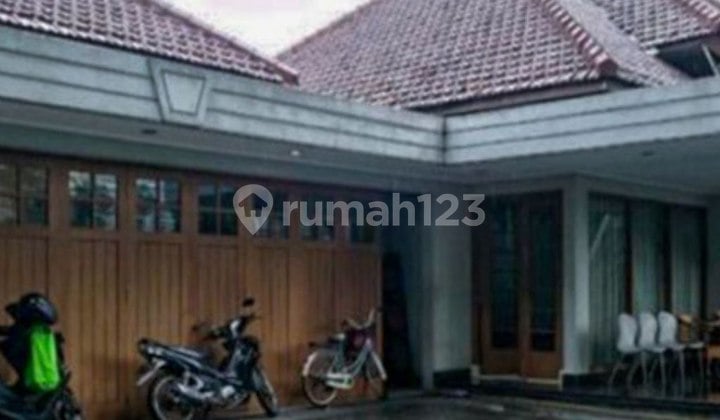 Semi-Furnished Modern Classic House in Menteng