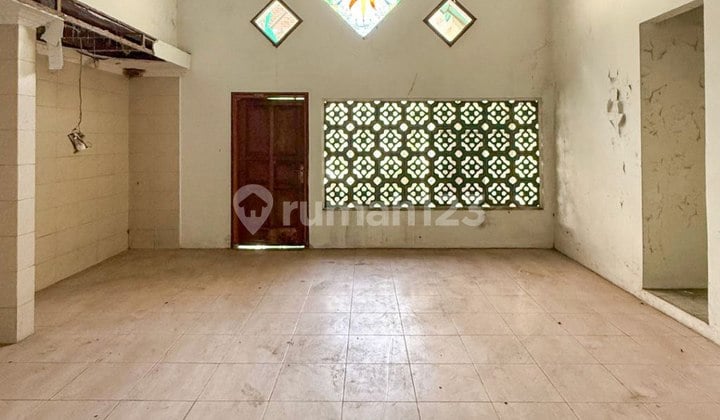Rumah Lama Siap Huni di Area Kramat Kwitang Jakpus