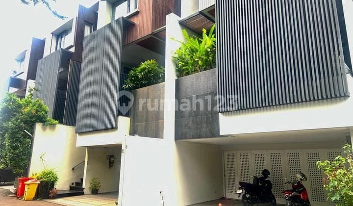 Townhouse Cipete Minimalis Modern Semi Furnished Siap Huni