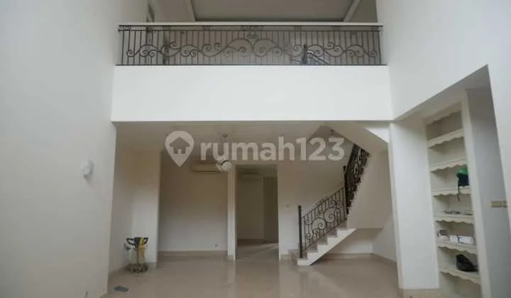 Rumah Bagus Semi Furnished Siap Huni Di Pondok Indah