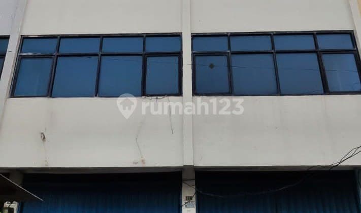 Ruko 3 Lantai Bagus Siap Pakai Sudah Renovasi di Palem Joglo Kembangan
