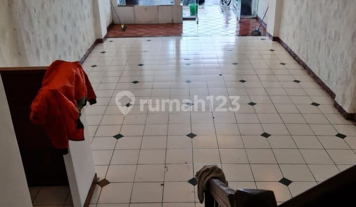 Ruko 3,5 Lantai Bagus Siap Pakai Dekat Mrt Lebak Bulus