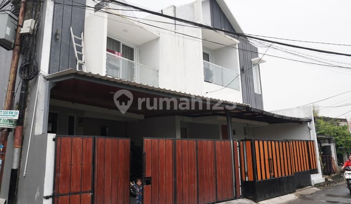 Rumah 2 Lantai Modern Siap Huni Cilangkap