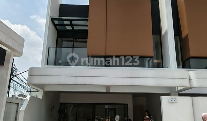 Rumah 2 Lantai Siap Huni Munjul Cipayung