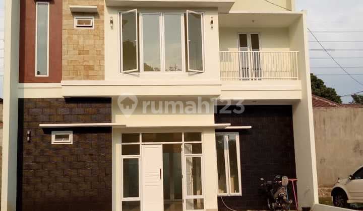 Rumah Modern 2 Lantai di Cibubur Jakarta Timu