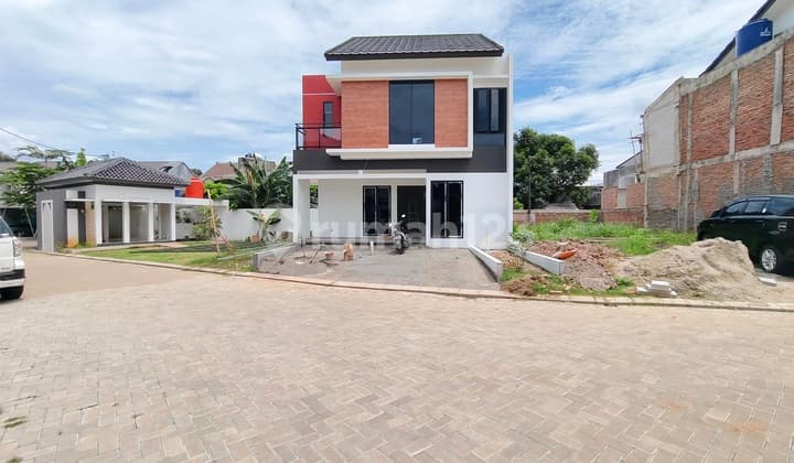 Rumah Modern Strategis 2 Lantai Jatisampurna