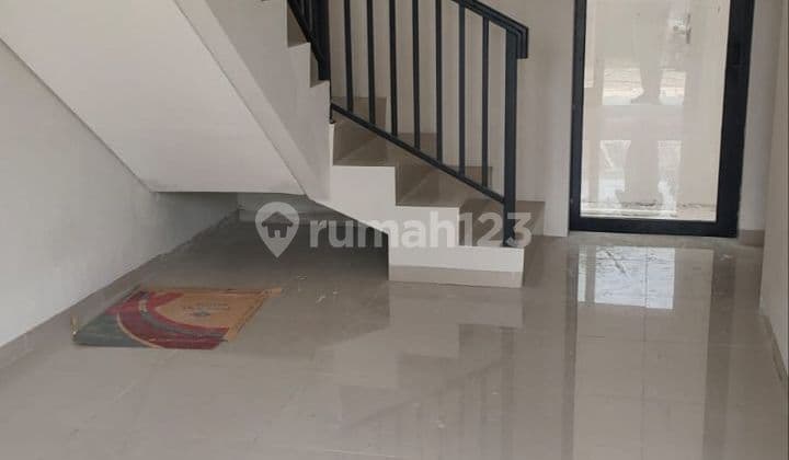 rumah murah 2 lantai dekat toll jatiasih bekasi bebas banjir