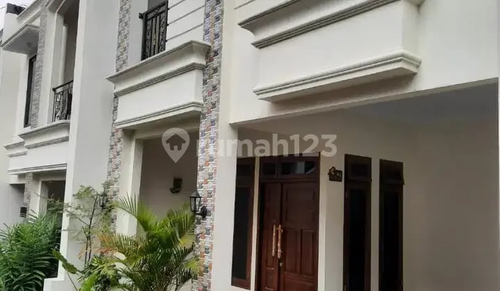 Disewakan Rumah Cantik Dalam Cluster, Dekat Ke Tol Desari Dan Tb Simatupang, Jagakarsa, Jakarta Selatan