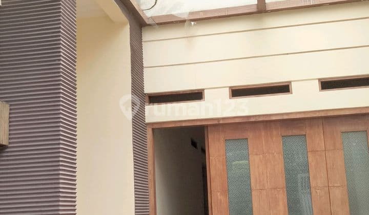 For Rent Modern Luxury House Fully Furnished with Pool, Located in Kebagusan near Ragunan and Tb Simatupang, South Jakarta.