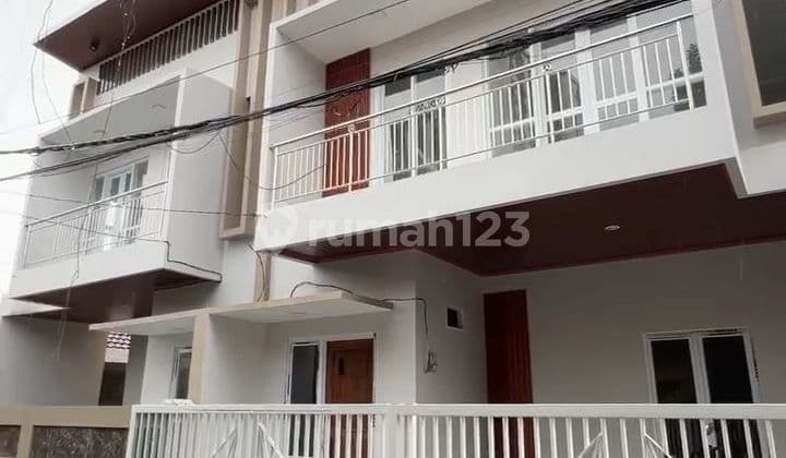 Dijual Rumah Mewah Lingkungan Kampus UI Depok, Beji, Depok, Jawa Barat