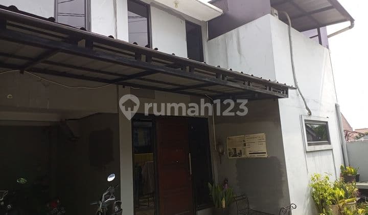 Dijual Rumah Bisa utk tinggal keluarga dan bisa Kosan Mahasiswa UI, lokasi sangat bagus dilingkungan UI Depok