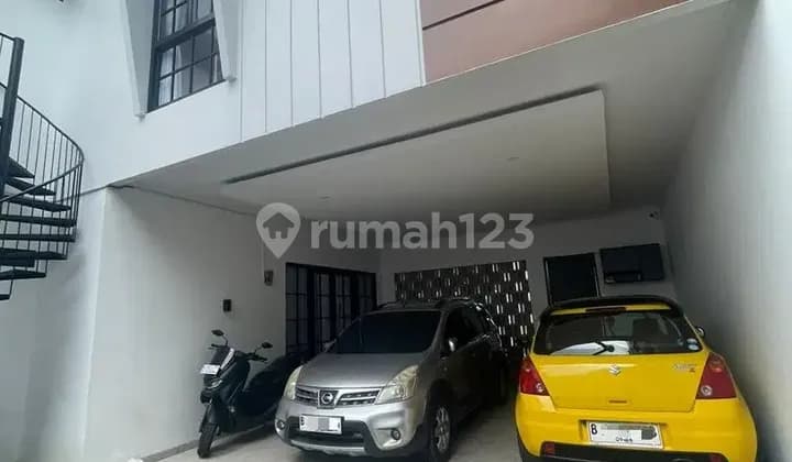 Disewakan Rumah Furnished Ada Kolam Renang, Dekat Marga Satwa, Pondok Labu, Cilandak, Jakarta Selatan