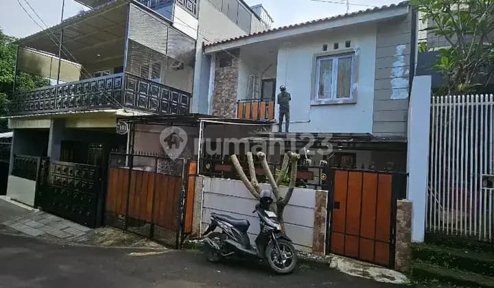 Disewakan Rumah di Cirendeu Dekat ke MRT Lebak Bulus, Cirendeu