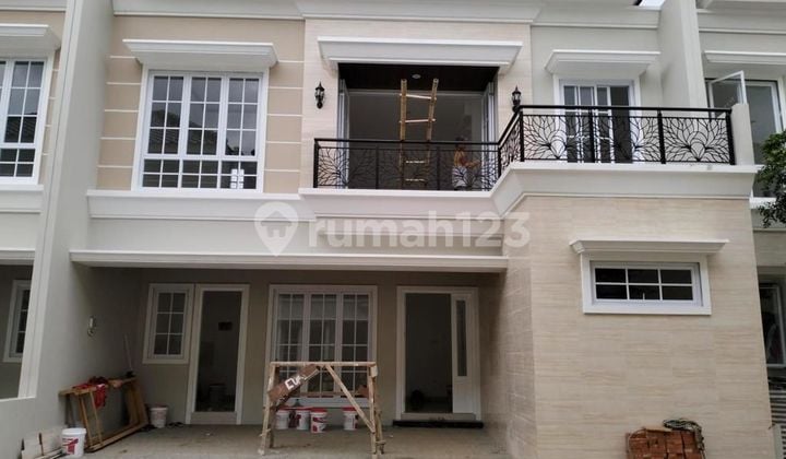 Disewakan Rumah Komplek Semi Furnished, Ada Ac, Kitchen Set, Dekat Gerbang Tol Brigif (tol Desari), Cinere