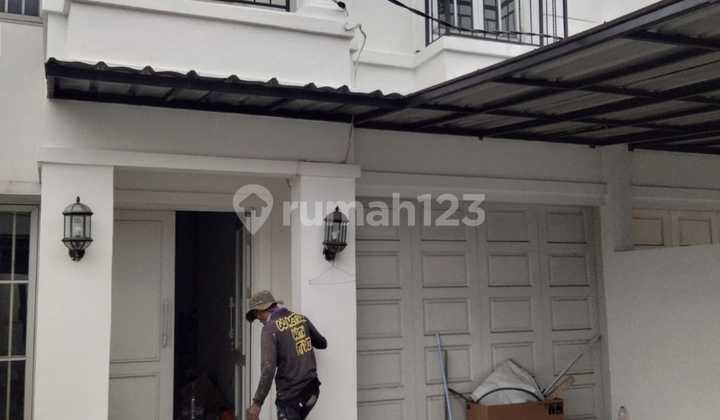 Rumah Disewakan Unfurnished Dilengkapi Ac, bisa Parkir 3 Mobil, di Poltangan, Dekat Gedung Antam, Tb Simatupang, dan Dekat Pasar Miinggu, Jakarta Selatan