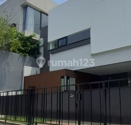 Disewakan Rumah Dg Kondisi Unfurnished Dekat Jl Margasatwa, Cilandak, Jakarta Selatan