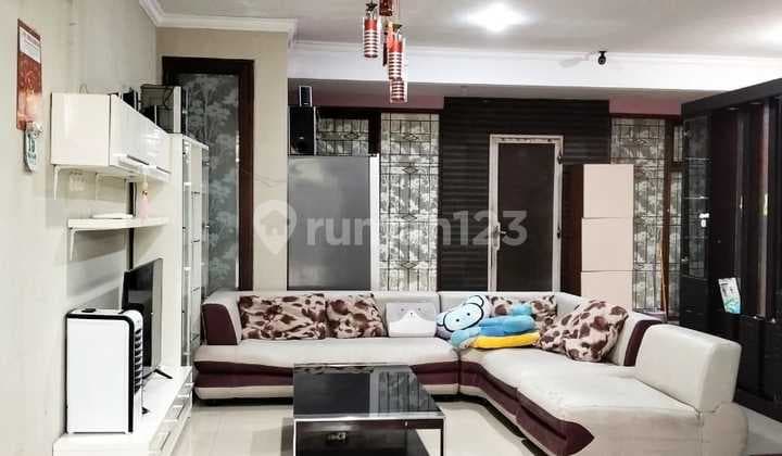 Disewakan Rumah Full Furnished, Cluster One Gate System, Lokasi Dekat ke Tb Simatupang, Dekat ke Aeon Mall, dan Dekat ke Stasiun KRL, Jakarta Selatan