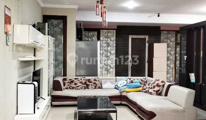 Disewakan Rumah Full Furnished, Cluster One Gate System, Lokasi Dekat ke Tb Simatupang, Dekat ke Aeon Mall, dan Dekat ke Stasiun KRL, Jakarta Selatan