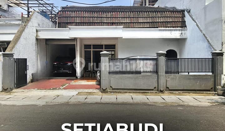 Rumah 1,5 Lantai Cocok untuk Kost/Hunian Dekat ke Sudirman dan Kuningan