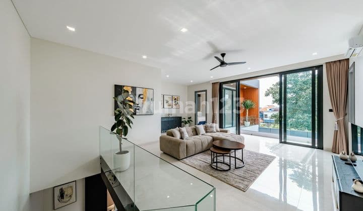 Luxurious Modern Villa In Berawa, Canggu Prime Location