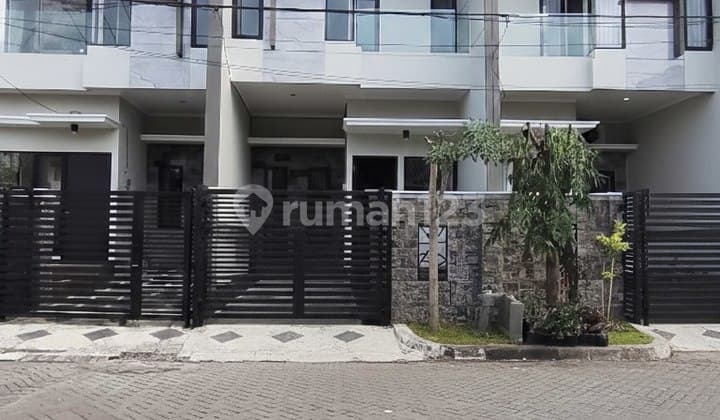 Dijual Rumah Mulyosari Prima Utara New Ada Furnish Row Jalan 3.5 Mobil