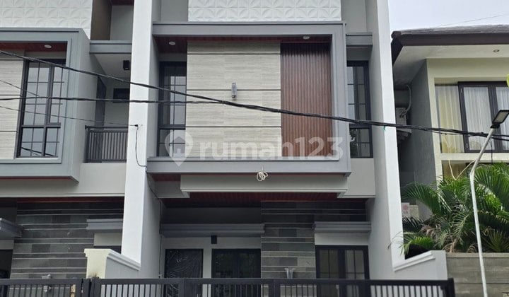 Rumah Manyar Jaya NEW MINIMALIS ROW 4 MOBIL Rumah Manyar Jaya NEW MINIMALIS ROW 4 MOBIL