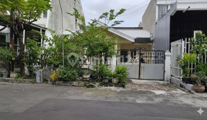 Dijual Rumah Wisma Permai Temgah Row Jalan 3 Mobil