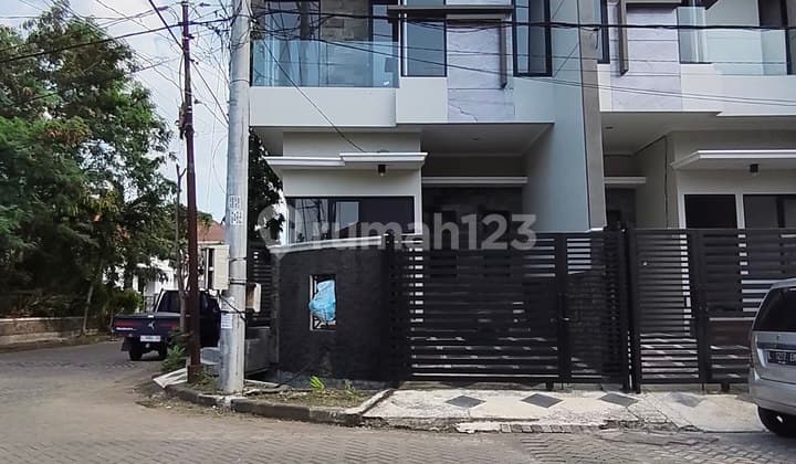 Dijual Rumah Mulyosari Prima Utara New Ada Furnish Minimalis Row Jalan 3.5 Mobil Hook