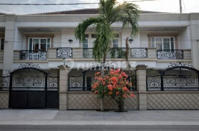 Rumah Dharmahusada Indah Strategis Siap Huni Marmer Langka Rumah Dharmahusada Indah Strategis Siap Huni Marmer Langka