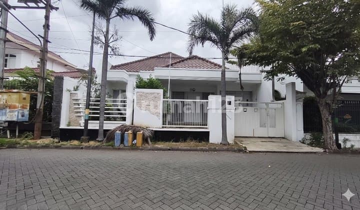 For Sale: Klampis Indah Wisma Mukti House with 2 Garages