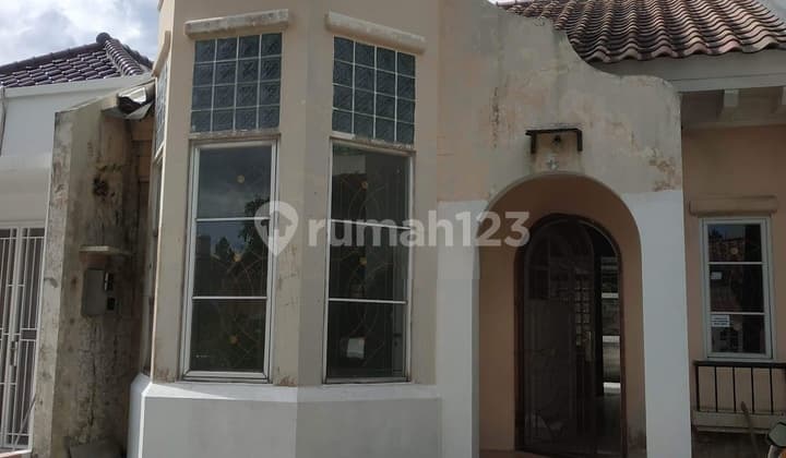 Rumah Unik Di Kota Mandiri Casablanca Sentul City Rumah Butuh Minim Renovasi HGB di Cluster Casablanca Sentul City, Jl. Casablanca Barat, Citaringgul, Babakan Madang, Bogor, Jawa Barat, Indonesia, 16810, Sentul City