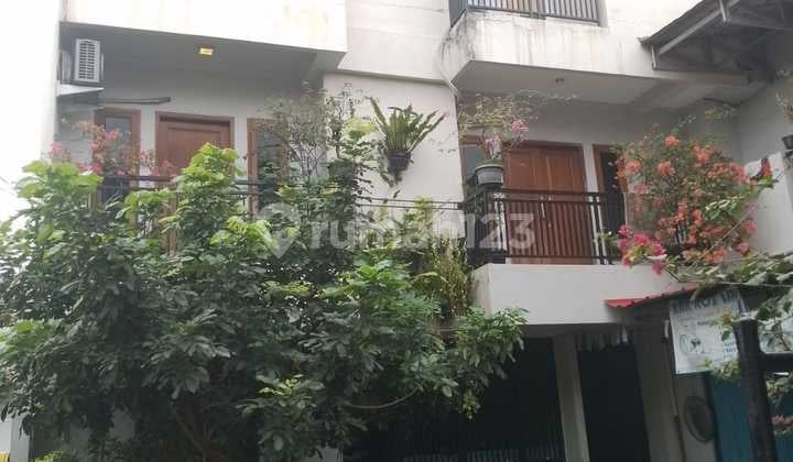 Rumah Kos-kosan Di Jl Mandar Dalam Bintaro Jaya Sektor 3