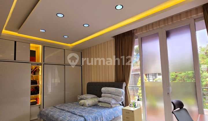 Dijual Rumah Modern Siap Huni Lokasi Strategis di Emerald Bintaro