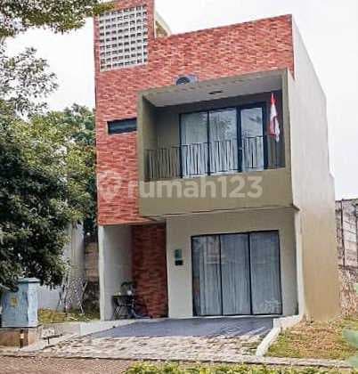 Rumah Cantik Siap HUni Lokasi Strategis di Bintaro Jaya 9