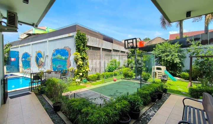 Rumah Mewah Dengan Pool Di Kebayoran Bintaro Sektor 7
