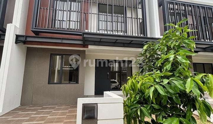 Rumah Dengan Attic Bagus Di Cluster Leonora Sumarecon Serpong Rumah Dengan Attic Bagus Di Cluster Leonora Sumarecon Serpong