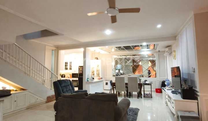 Rumah Cantik di Discovery Bintaro